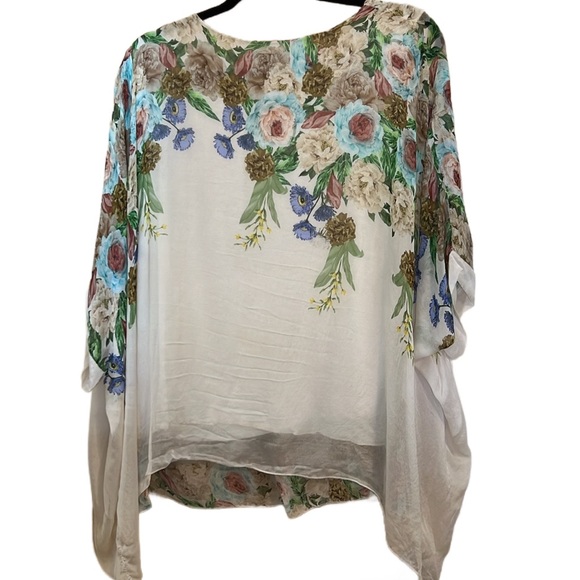 Brand new, Gorgeous Silk Top size S/M Made in Italy - Picture 5 of 6